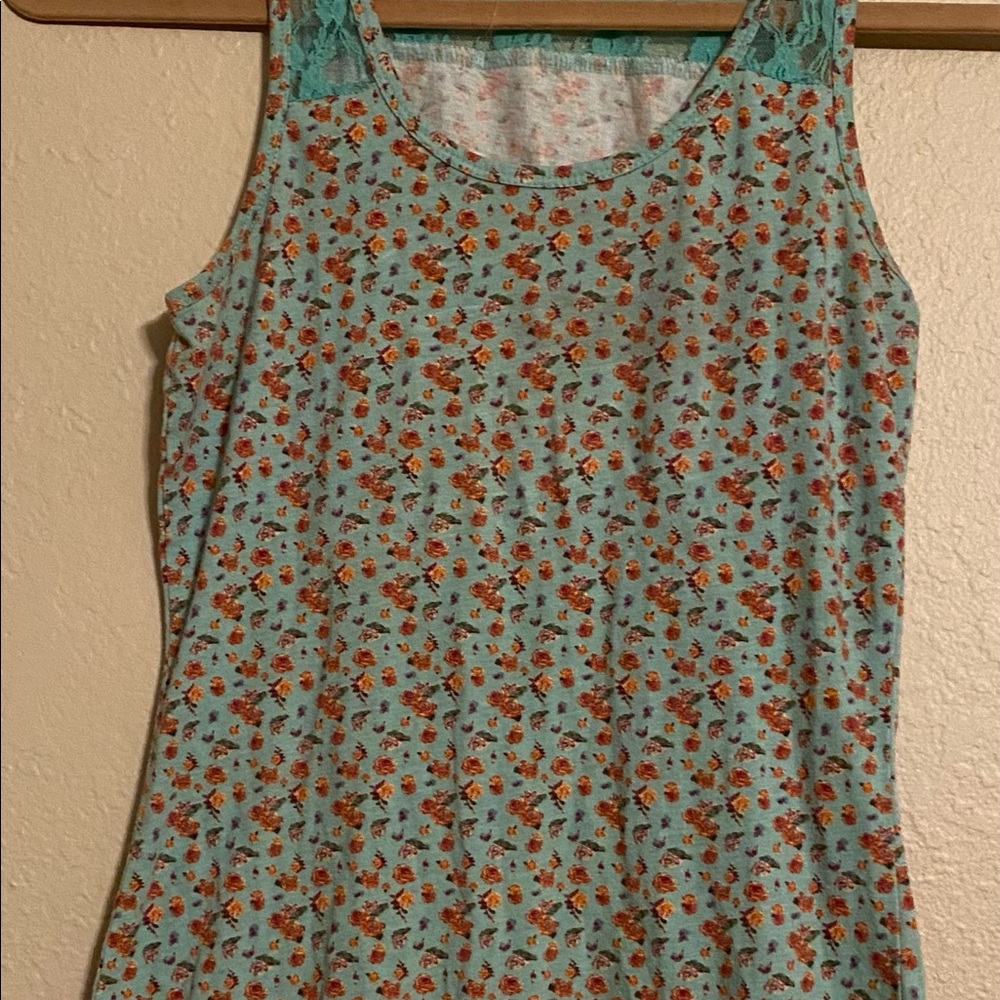 ✨Wishful Park Tank Top•Large•floral Green Lace✨